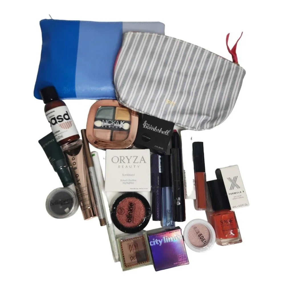Ipsy Bundle 20+ Pieces Makeup Skincare Deluxe Samples Bags